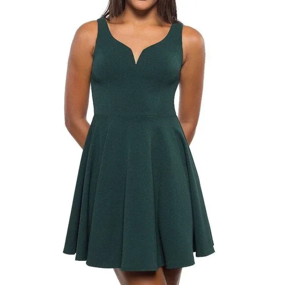 𝅺b Darlin Emerald Green Fit & Flare Skater Dress | Size Juniors 13/14 - Picture 2 of 6